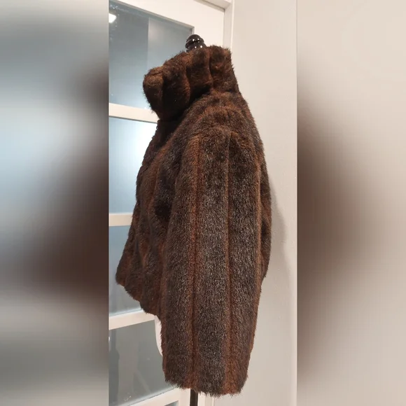 Elegant Brown Teddy Jacket for Women - Picture 5 of 11